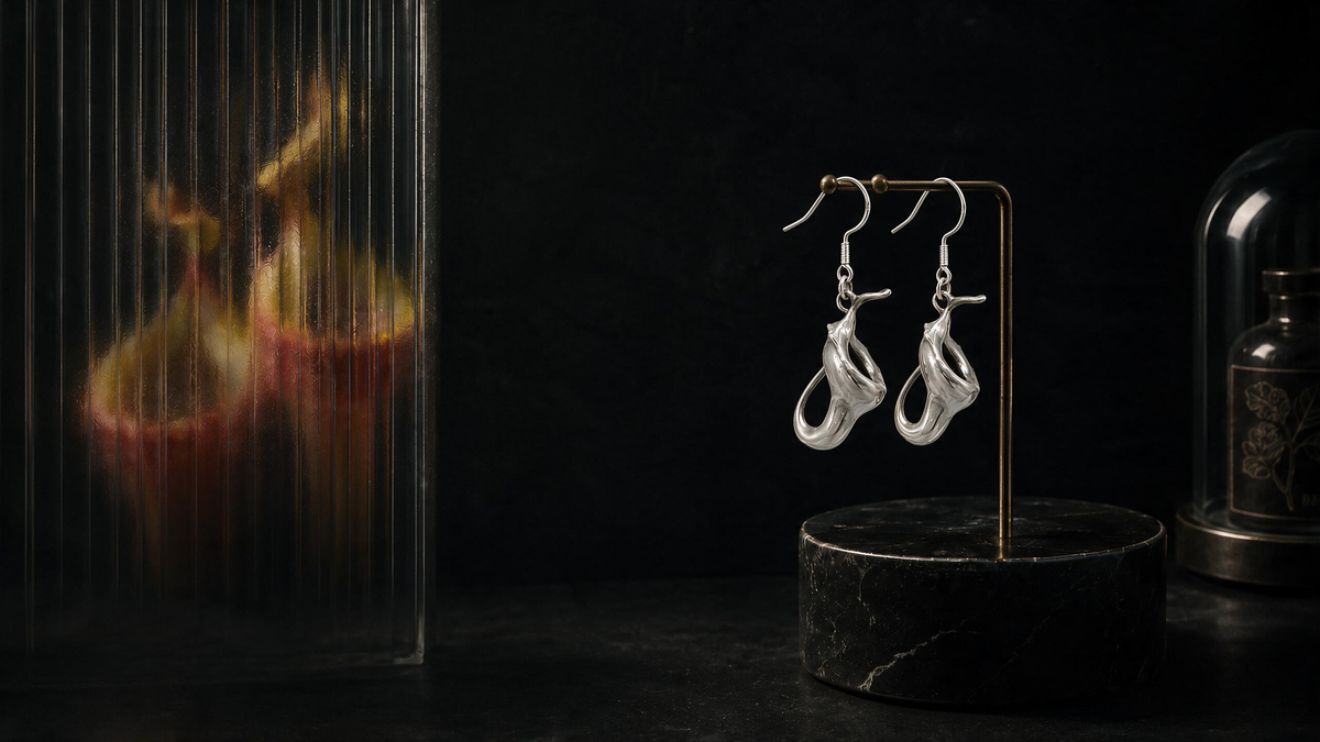 What Is a Pitcher Plant? How Nature's Pitfall Trap Works